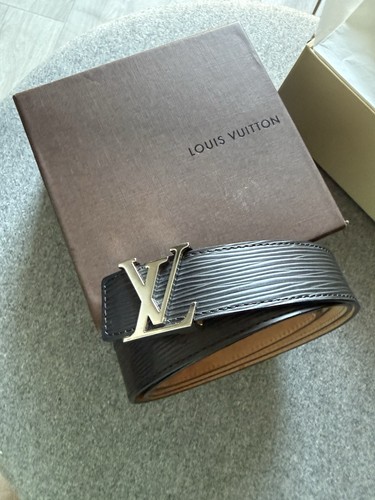 Louis vuitton initiales - lv, epi