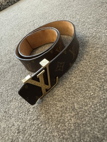 Louis vuitton ladies belt 32in - ladies,